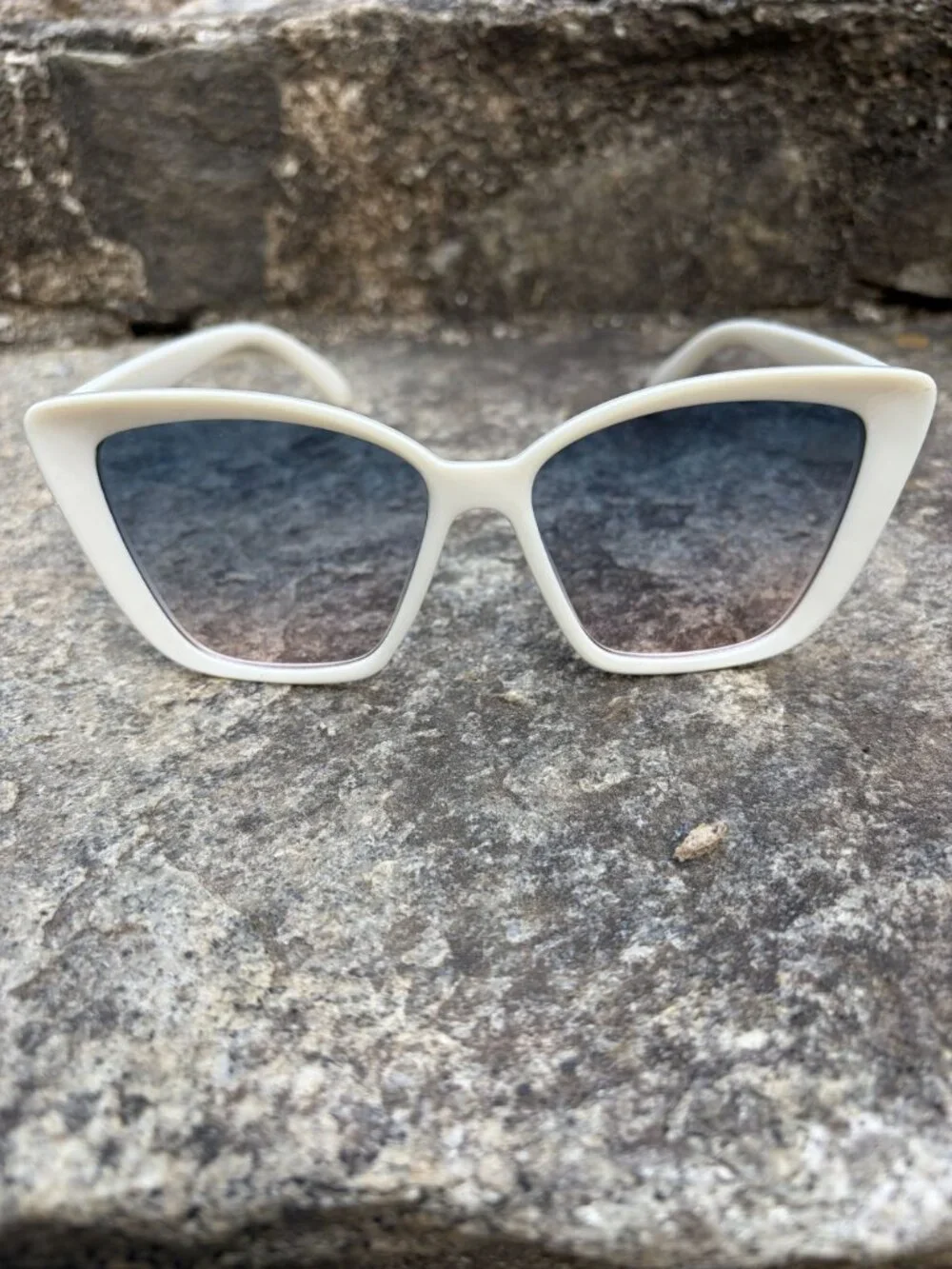 Vintage Cream Cat Eye Sunglasses Retro Oversized Mod Style Gradient Lenses NEW